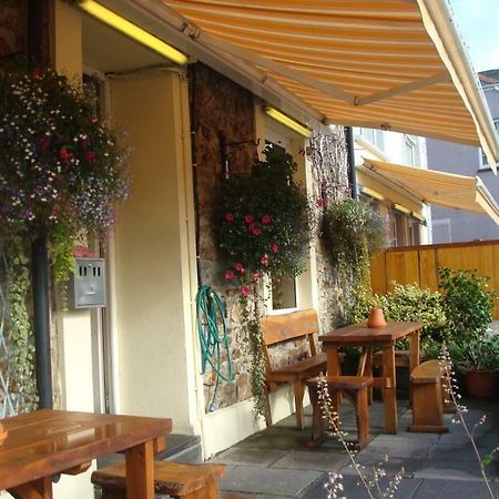 Glendower Hotel Goodwick Exterior photo